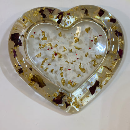 vide poches coeur résine epoxy feuilles d'or et pétales de rose